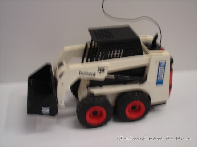 remote control bobcat skid steer toy