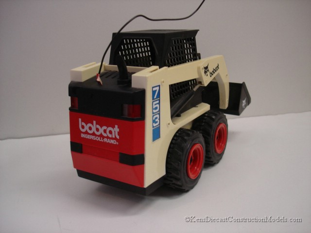 remote control bobcat skid steer toy